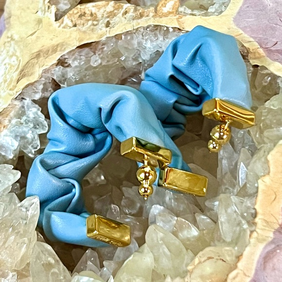 🌺🎉HP🎉🌺 NWT Cult Gaia Sanura Earrings Ice Blue - Picture 8 of 16